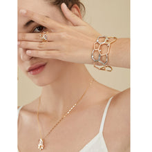 Load image into Gallery viewer, HoneyComb 3 Tone Necklace